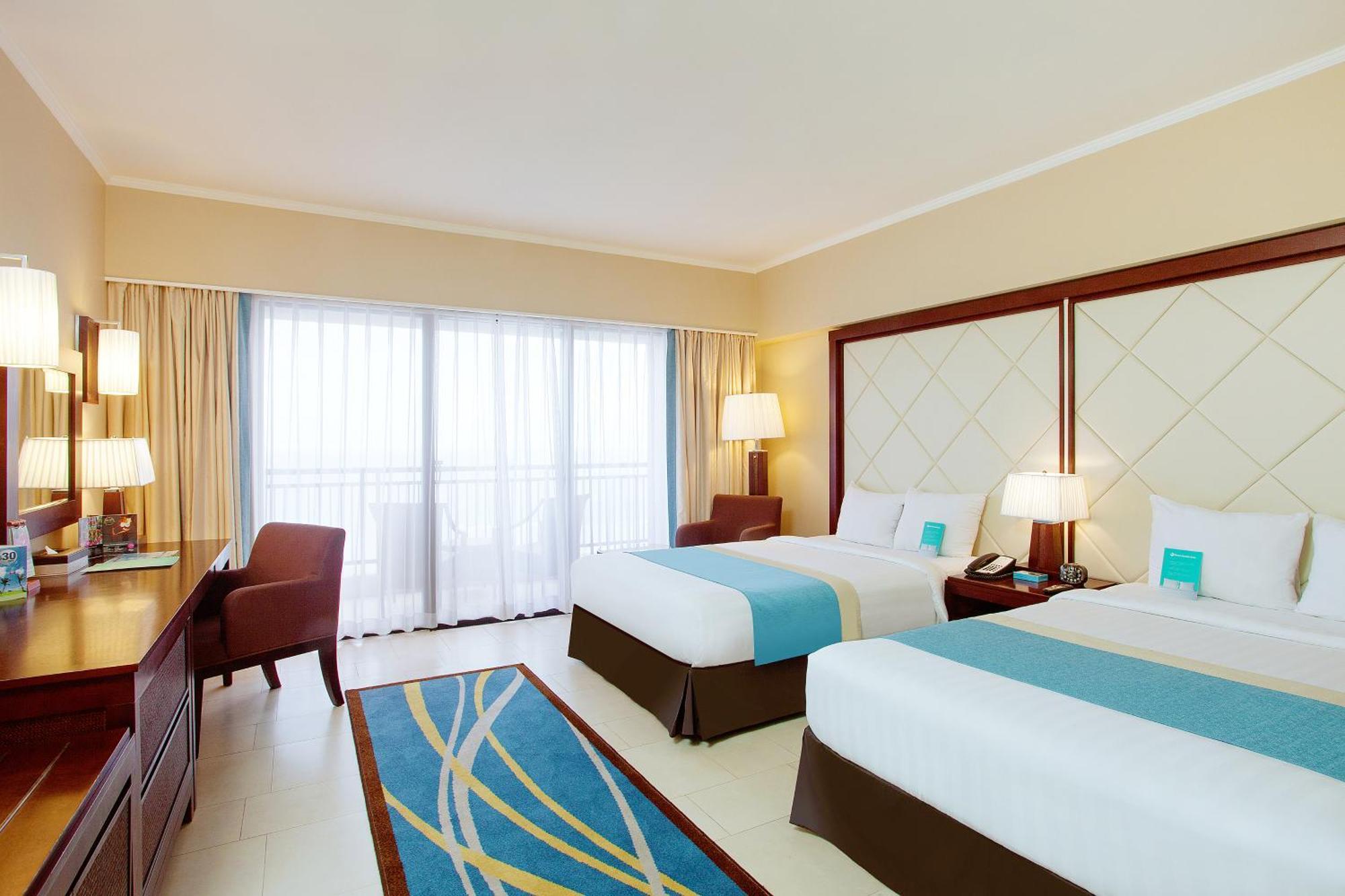 Отель Pacific Islands Club Guam Тумон Экстерьер фото