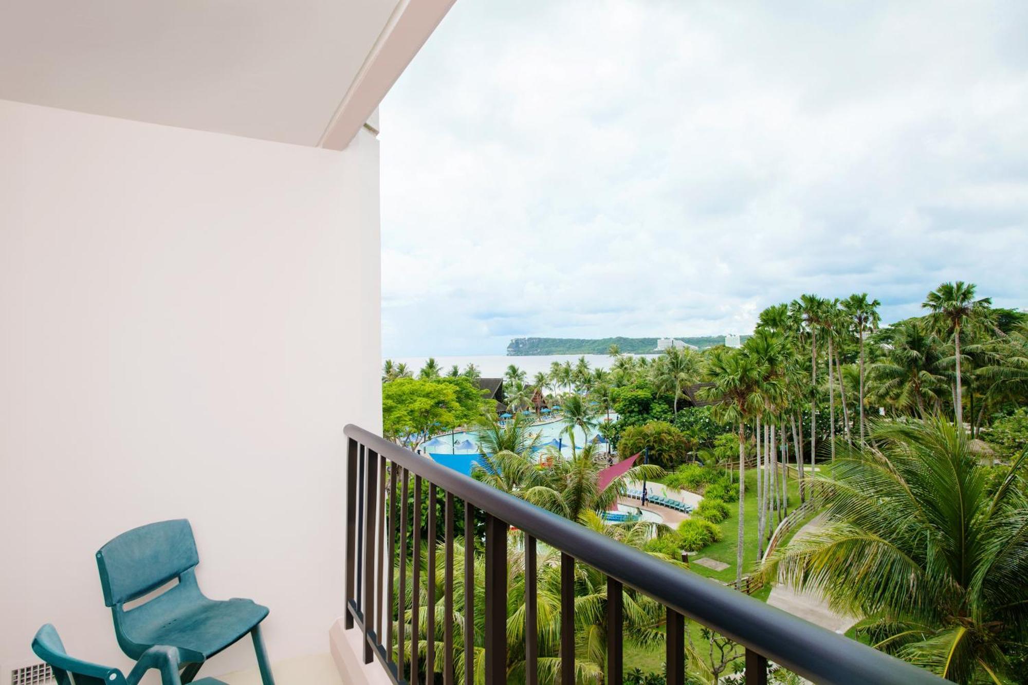 Отель Pacific Islands Club Guam Тумон Экстерьер фото
